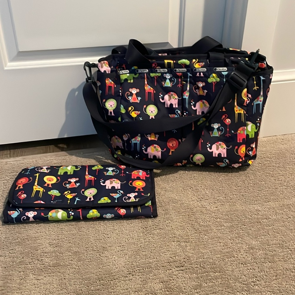 Le Sport Sac “the Ryan” diaper bag with changing pad